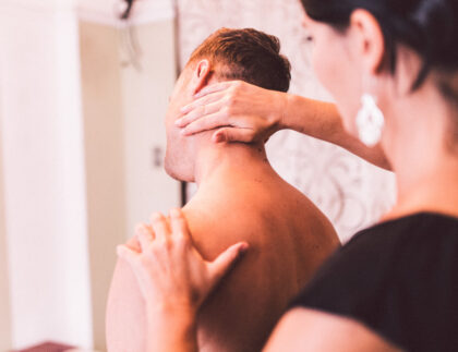 neck physiology health care man treatment massage medical doctor physio physiotherapists t20 lWdkLb