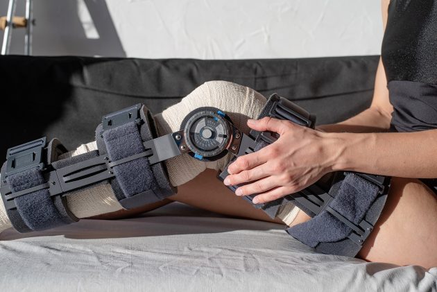 female buckling knee orthosis or knee support brac 2022 11 23 00 45 48 utc